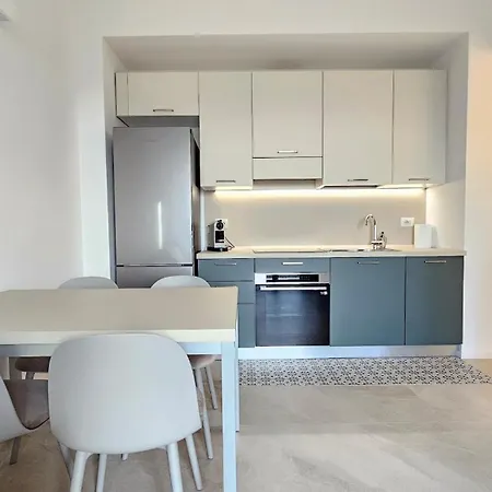 Apartment Design & Elegant 3-room Milan